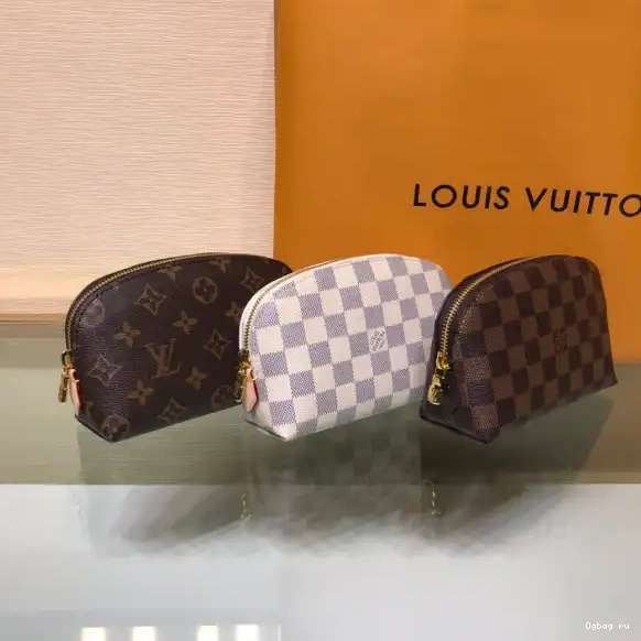 VUITTON POUCH LOUIS COSMETIC 0613
